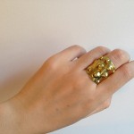 Bubbles-Ring on hand
